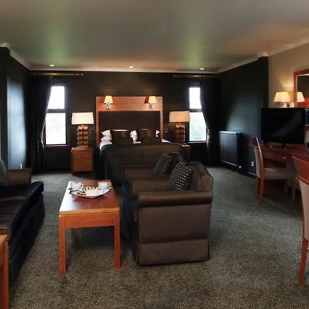 Western Garfield House Hotell 3*