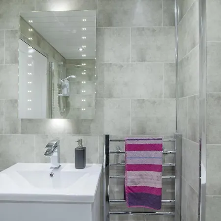 Casa de Férias The Nelson - Spacious And Free Parking Glasgow