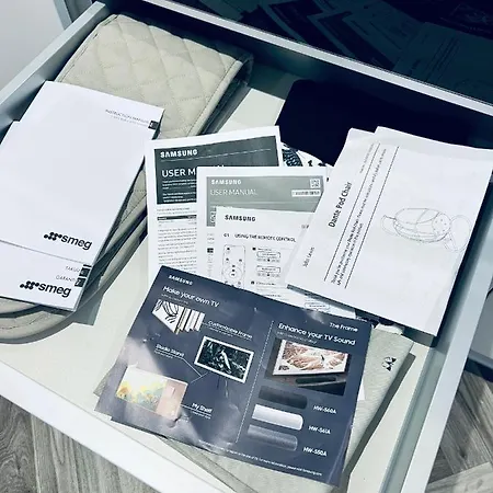 Villa Designer House - Of / 'hillhead' West End G12 - Luxurious & Contemporary Detached House / Terrace / Garden / 'electric Car Charging' Garage Parking