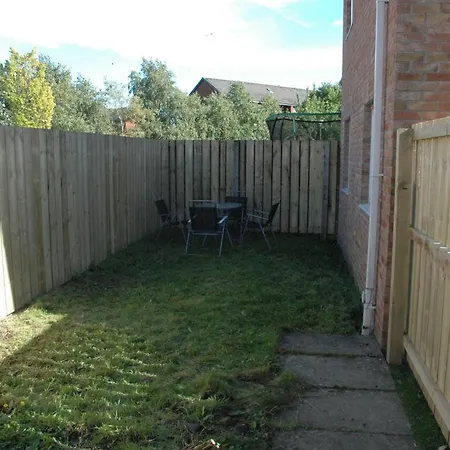 Casa de Férias The Nelson - Spacious And Free Parking