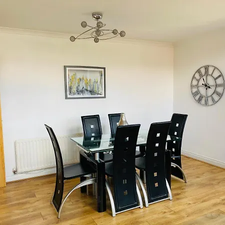The Ovo Hydro Penthouse With Free Parking Glasgow