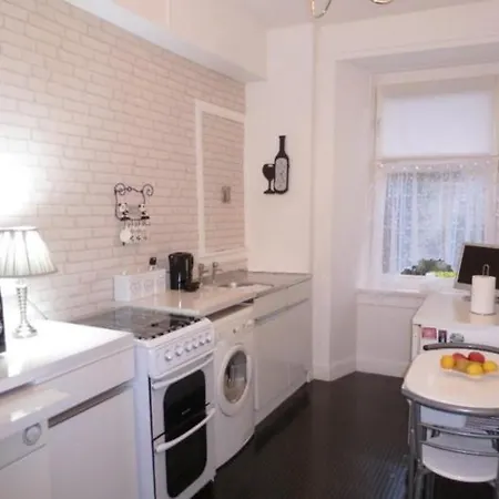 Guest House Private Room In Glasgow Hathaway Lane Westend גלאזגו