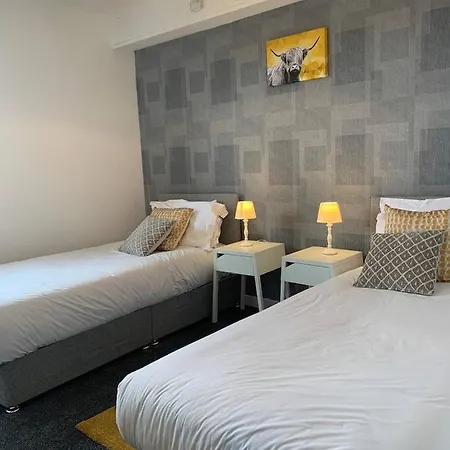 Modern 2 Bedroom Flat With Free Parking In Cambuslang, Lejlighed *