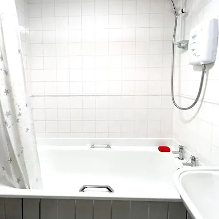 Hotel 2 Bedroom - River Clyde - Parking *