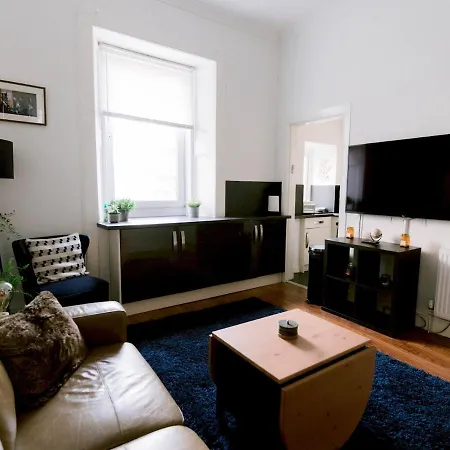 Pass The Keys 2 Bed In West End Apartment *