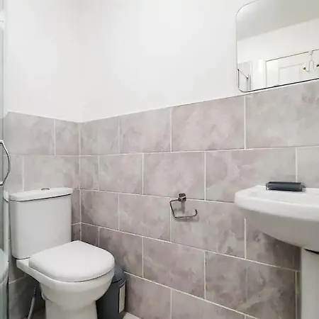 Bemersyde Apartment *