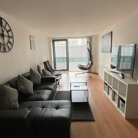 Secc&hydro Beautiful 2br With Free Parking Apartamento