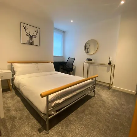Secc&hydro Beautiful 2br With Free Parking Apartamento Glasgow