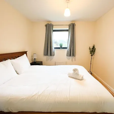 Hotel 2 Bedroom - River Clyde - Parking