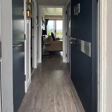 Two Bedroom Penthouse Appartement