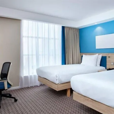 Hampton By Hilton Hotell