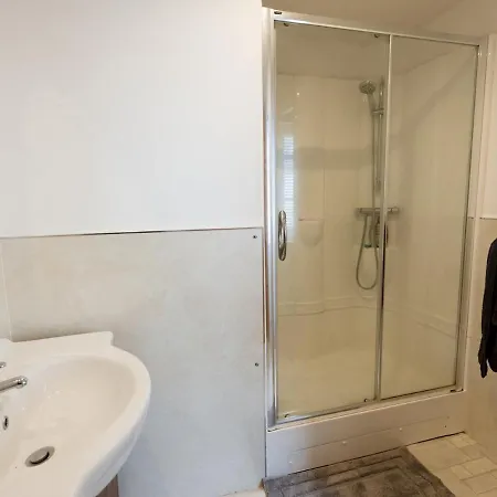 Pass The Keys Beautiful Unique 3bed Mews House Holiday home Glasgow