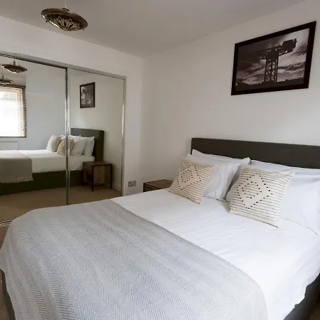 Semesterbostad Beautiful Unique 3bed Mews House - Pass The Keys Glasgow