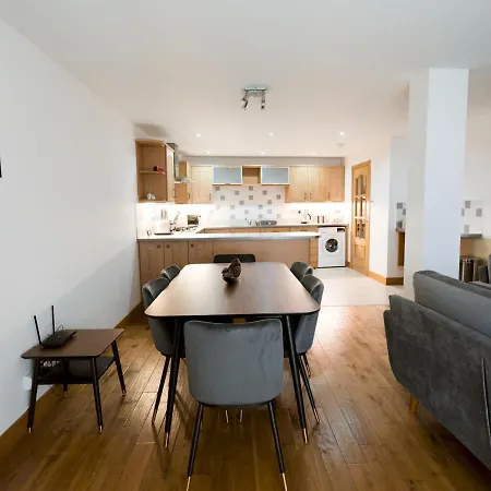 Ferienhaus Pass The Keys Beautiful Unique 3bed Mews House Glasgow