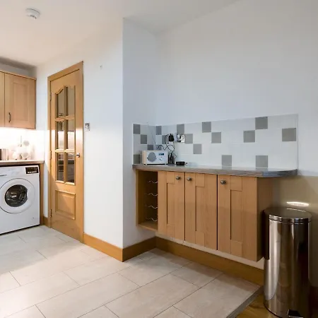 Semesterbostad Beautiful Unique 3bed Mews House - Pass The Keys *