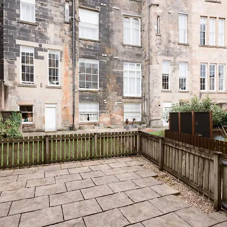 Semesterbostad Beautiful Unique 3bed Mews House - Pass The Keys Glasgow
