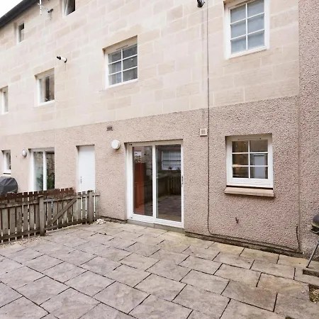 Holiday home Pass The Keys Beautiful Unique 3bed Mews House Glasgow