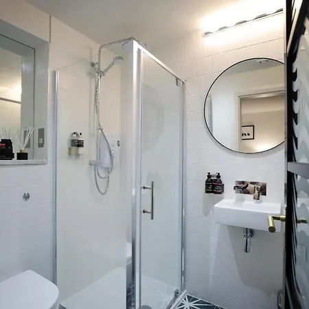 Отель Boutique 50 4*