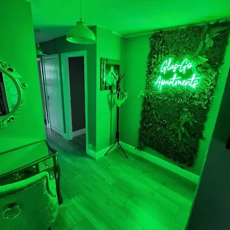 2 Bedroom At Secc Hydro Free Parking *