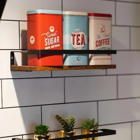 The West End Loft - 5* Retreat - Private Parking! アパート