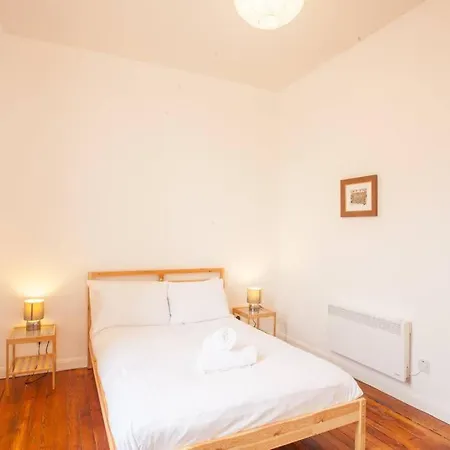 Modern And Bright Flat In Fantastic Location Apartment *