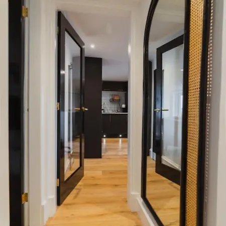 Apartment The West End Loft - 5* Retreat - Private Parking! Glasgow