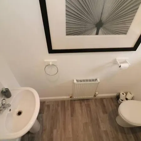 Large 5 Bedroom Townhouse Close To Center Apartment Glasgow
