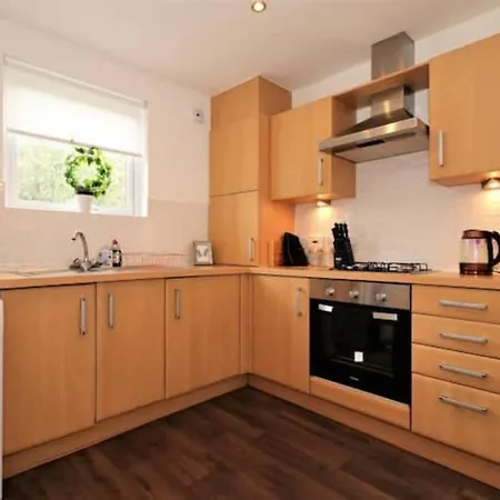 Large 5 Bedroom Townhouse Close To Center Hotel *