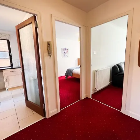 Апартаменты Anniesland 1bd Flat - Free Parking