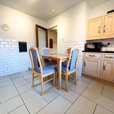 Anniesland 1bd Flat - Free Parking Appartement