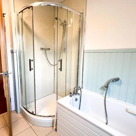 Anniesland 1bd Flat - Free Parking * Глазго