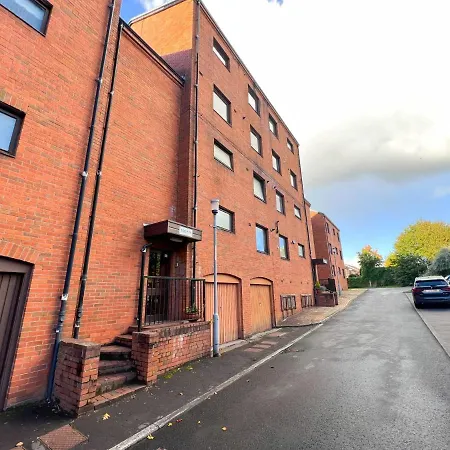Anniesland 1bd Flat - Free Parking Глазго
