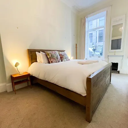 Appartement 1 Bed Character Filled Glasgow