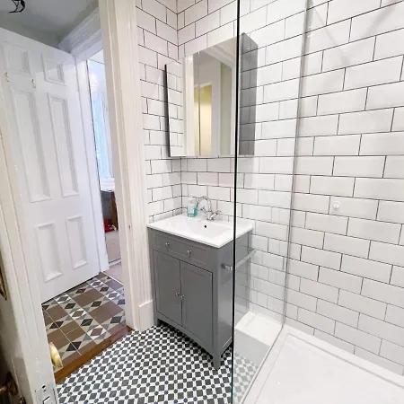 Apartment 1 Bed Character Filled