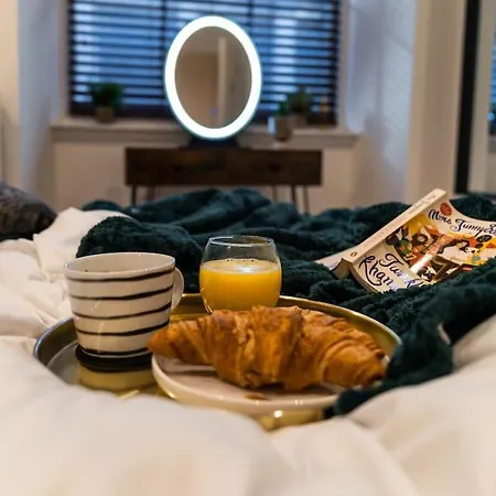 The Escape - 5* In The Heart Of Glasgow! Glasgow