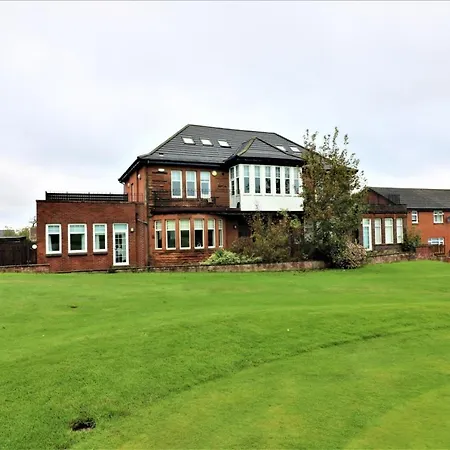 Daire Signature - Greenlees Clubhouse *