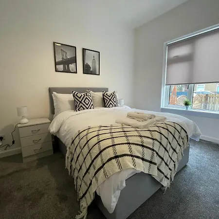 3 Bdr House By Caledonia Luxe Short Lets & Serviced