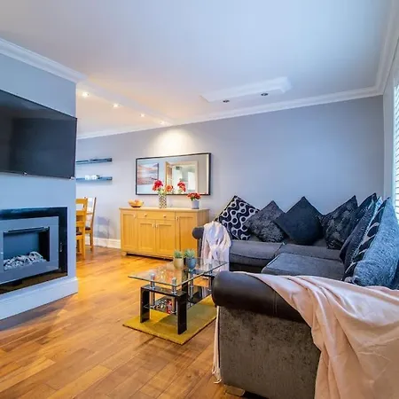 Apartamento The Brigg - Spacious 3 Bed With Driveway In Coatbridge