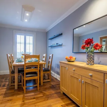 Apartamento The Brigg - Spacious 3 Bed With Driveway In