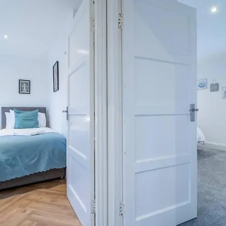 The Brigg - Spacious 3 Bed With Driveway In Apartamento Coatbridge