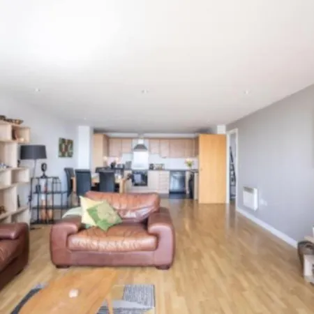 Hotel Luxury With A Great River View *