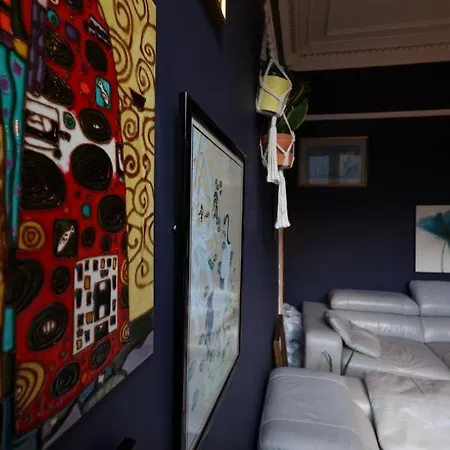 2 Bed In Great Location 15-20 Minutes Walk To Sec アパート グラスゴー