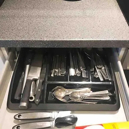 Light-luxury Flat Glasgow