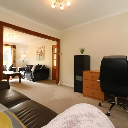 Signature - Dumbreck House Apartment