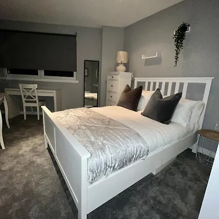 Glas-go 2 Bedroom 3 Min Walk To Secc Hydro Free Parking Onsite