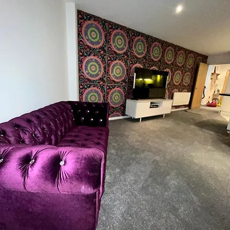 Glas-go 2 Bedroom 3 Min Walk To Secc Hydro Free Parking Onsite Apartment