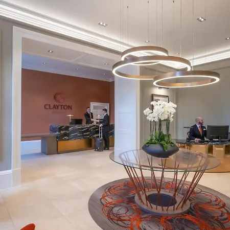 Clayton 4*