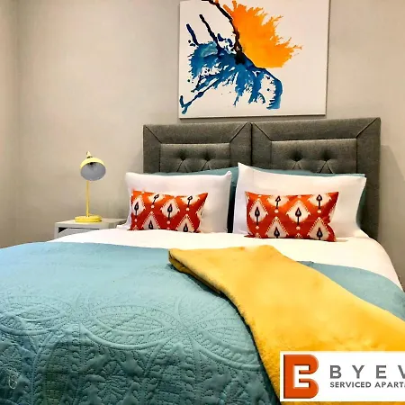 Byevo Almar - Close To And Airport - Perfect For Contractors Or Large Groups