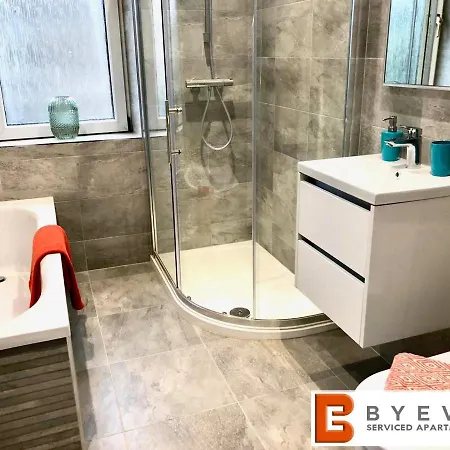 Byevo Almar - Close To And Airport - Perfect For Contractors Or Large Groups 度假居 *