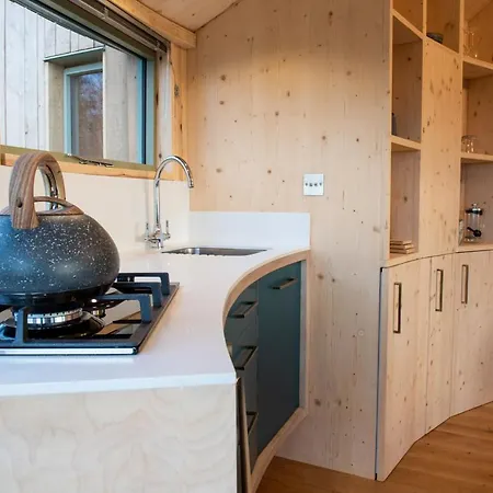 Apartment Craigmaddie Muir Roundhouse With Hot Tub Romantic, Luxury, Rural For 2 Near Milngavie